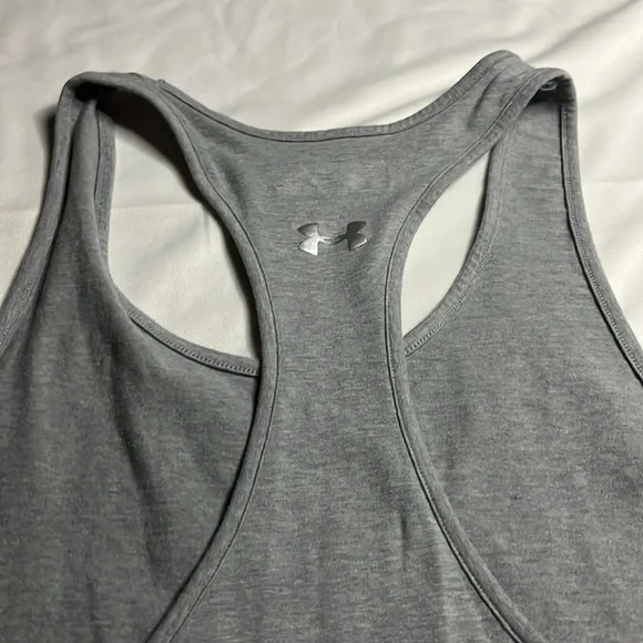 Under Armour Light Gray Tank with Shiny Silver Pattern - Picture 8 of 9